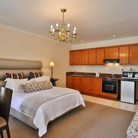 Milkwood Lodge Hermanus Buitenkant foto