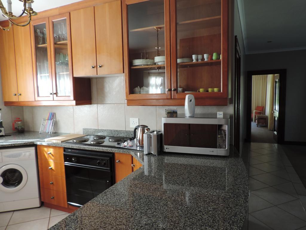 Milkwood Lodge Hermanus Buitenkant foto